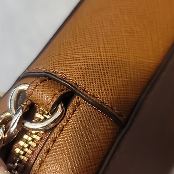 MK Jet set Large Saffiano leather crossbody - Picture 7 of 9